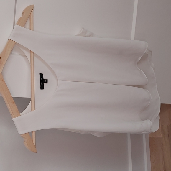 RW&Co Sm White boouse - Picture 2 of 2